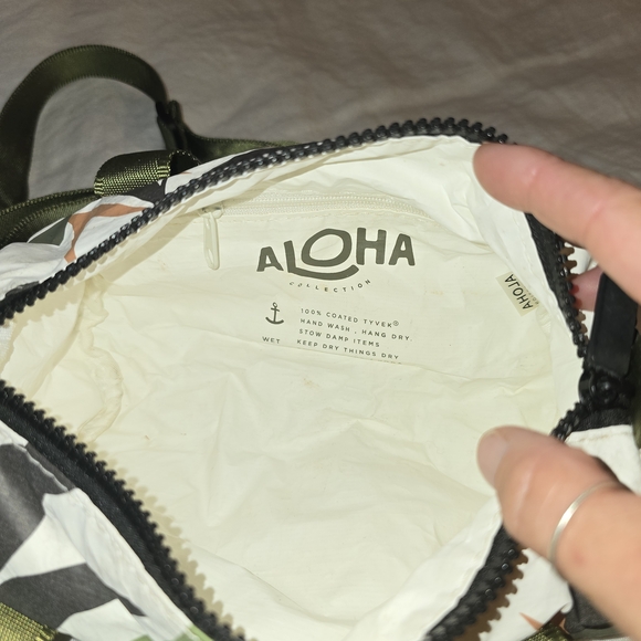 ALOHA Collection Mini Mini Duffle In Painted Bird - Picture 6 of 7